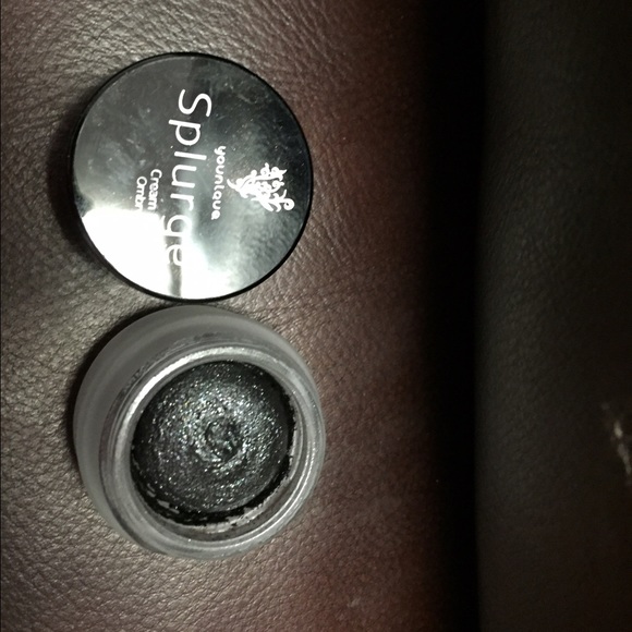 Younique Splurge Cream Shadow - Skepticle