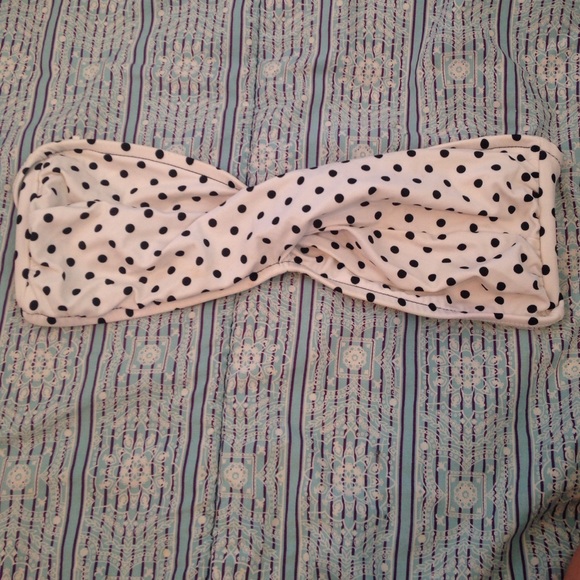 Twisted Strapless Polka Dot Bikini Top - Picture 1 of 4