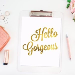 •Hi. Hope you're having a great day!•