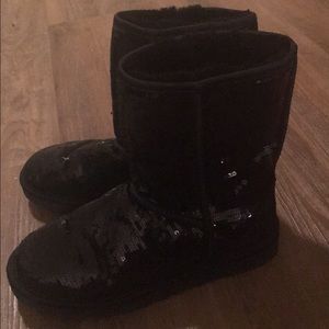 Black sparkle uggs