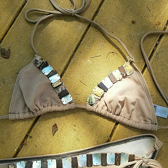 $120 ABERCROMBIE SHELL bikini b cup medium - Picture 3 of 4