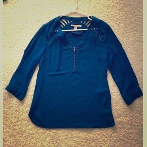 Forever 21-Navy 3/4 length shirt. Stylish cutouts.