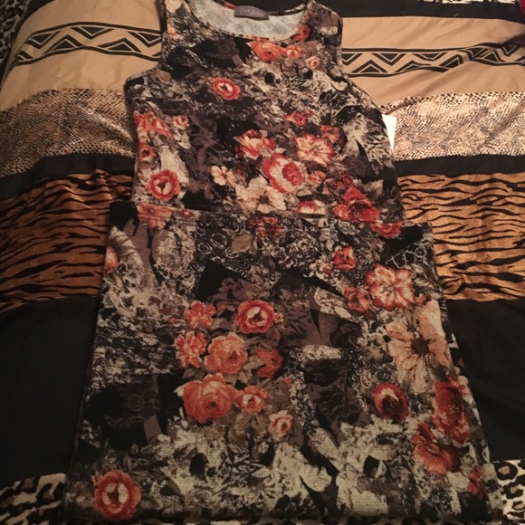 Dress - Picture 2 of 2