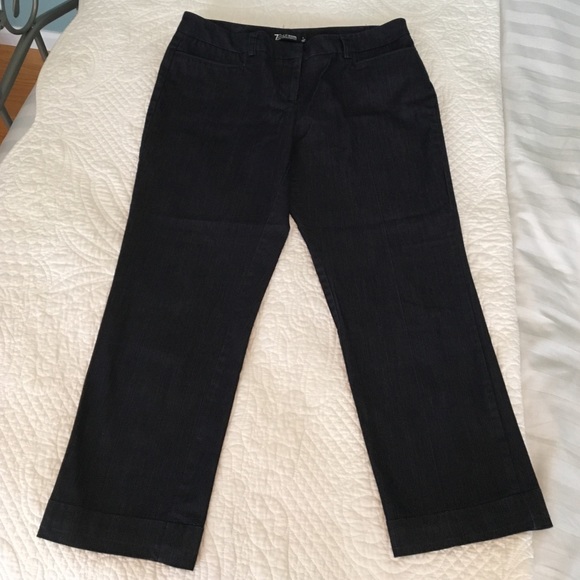 New York & Company Cropped Jeans
