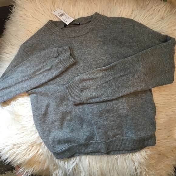 Brandy Melville Sweaters - Brandy Melville sweater