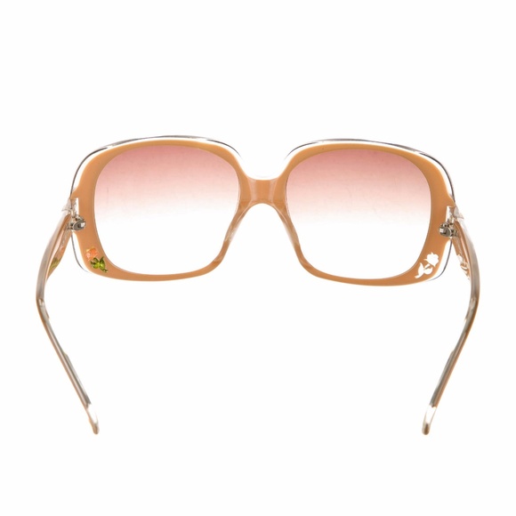 $495 New Authentic Fendi Sunglasses With Case