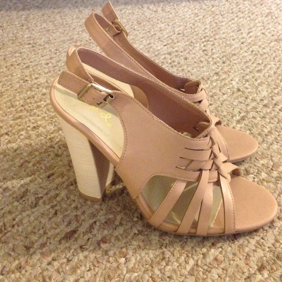 Qupid Shoes - Qupid peep toe heels