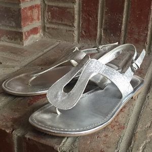 Soda keyhole silver sling-back sandals