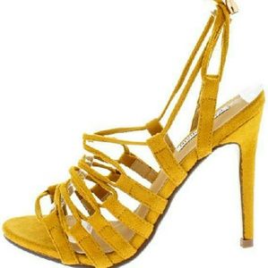 BOGO New yellow heels