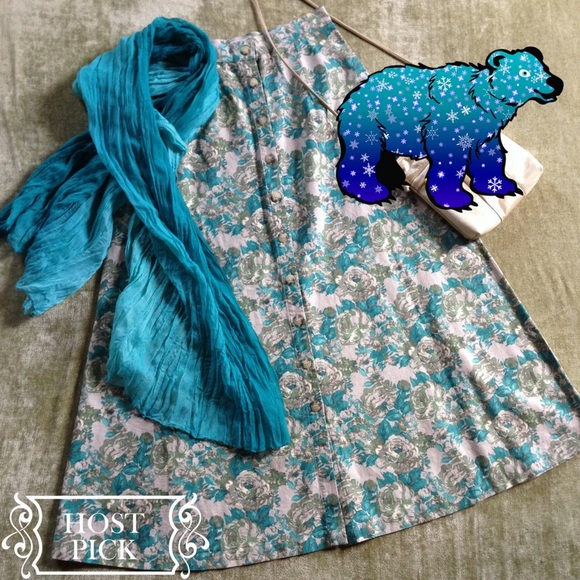 Long floral maxi skirt -linen/cotton 🎉Host Pick🎉 - Picture 4 of 8