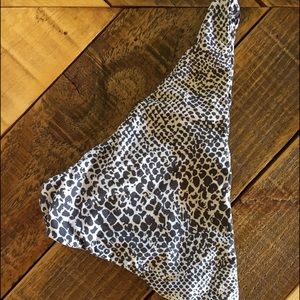 Waikoloa bottom size medium worn once, bought new