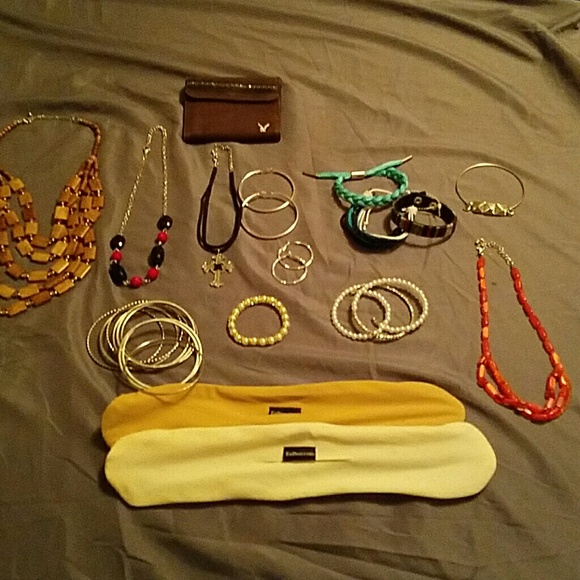 Jewelry bundle plus wallet and EZ bun set