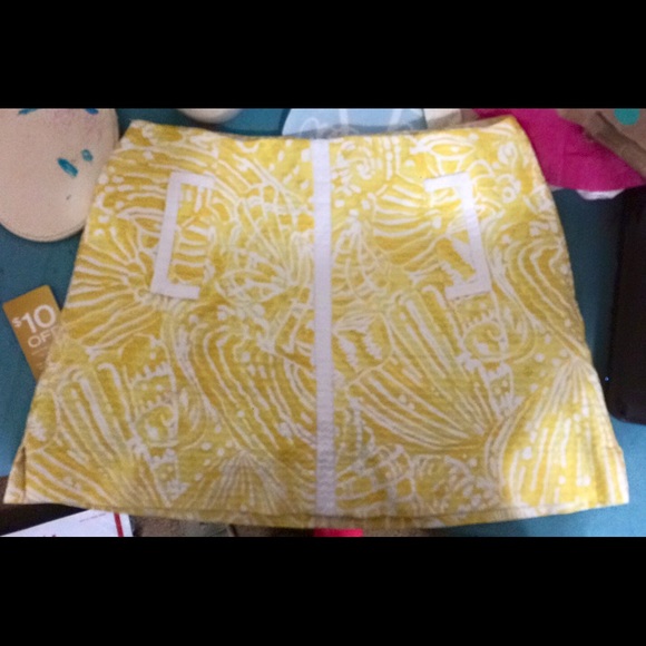 00 yellow Lilly skort ! $25 shipped 🅿️🅿️