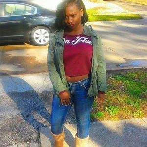 Meet your Posher, Breya