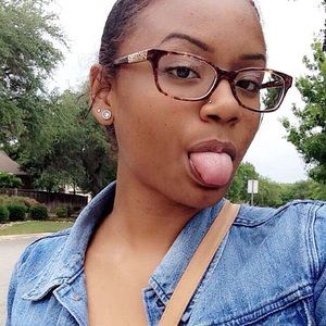 Meet your Posher, Chrissy