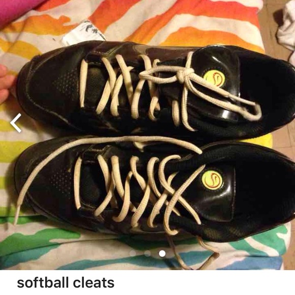 Nike softball cleats