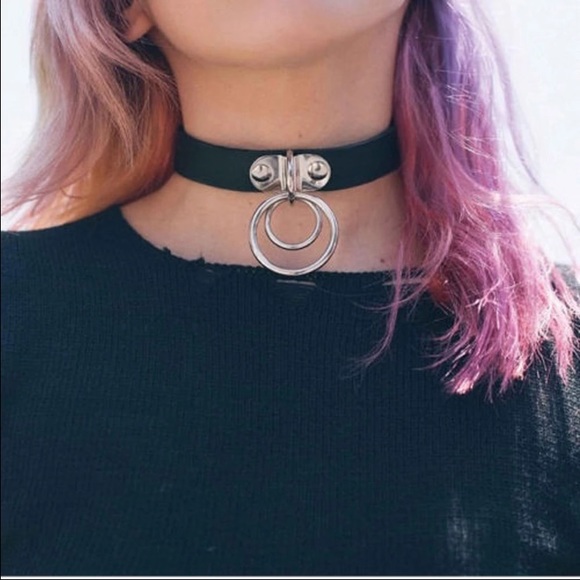 Brand New Gothic Punk Rock Circle Leather Choker - Picture 2 of 4