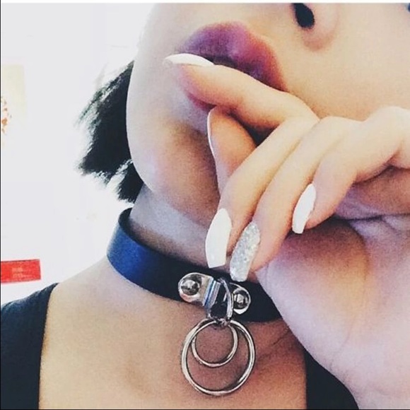 Brand New Gothic Punk Rock Circle Leather Choker - Picture 3 of 4