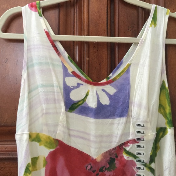 Floral bathing suit cover - Picture 2 of 2