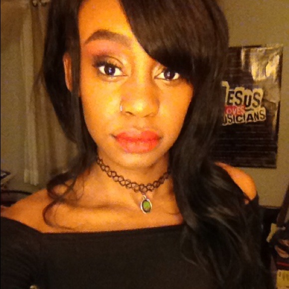 Meet your Posher, Khalia