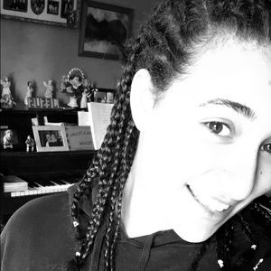 Meet your Posher, Elizabeth