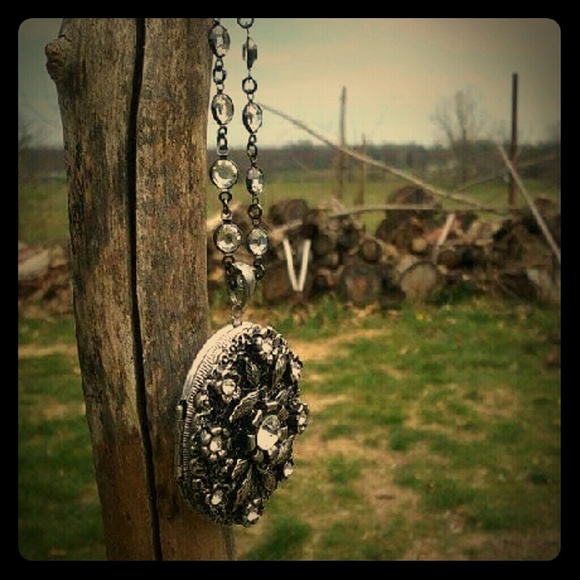 Boho-style Locket and Necklace