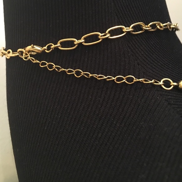 DAZZLING statement stone cluster collar & earrings - Picture 4 of 4