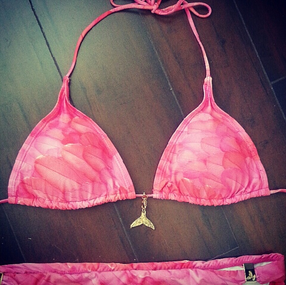 Victoria's secret bikini - Picture 2 of 4