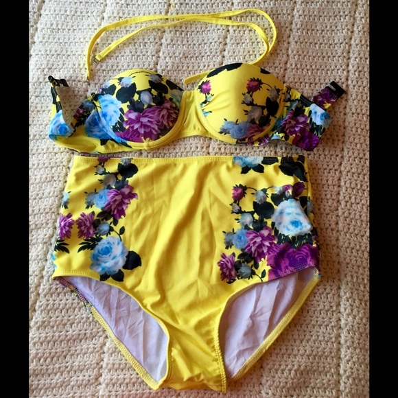 FLORAL BIKINI TOP - Picture 2 of 3