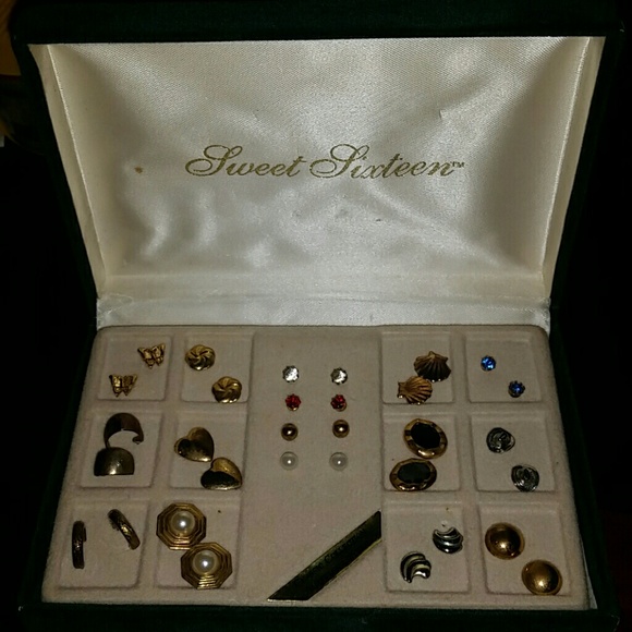 Sweet sixteen earrings set