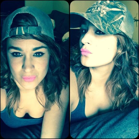 Meet your Posher, Astrid - Picture 1 of 1