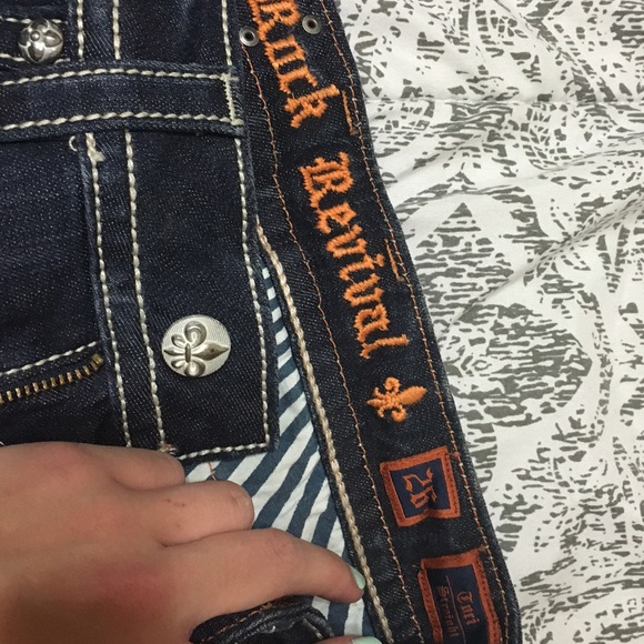 Tori-Straight-Rock Revival! OPEN TO OFFERS💕 - Picture 4 of 4