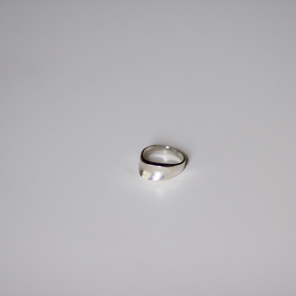 Sterling silver ring 5.5