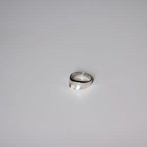 Sterling silver ring 5.5