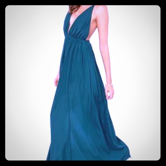 Maxi dress with side slit