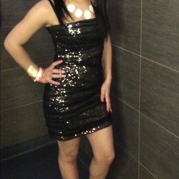 Bebe Dress - Picture 4 of 4