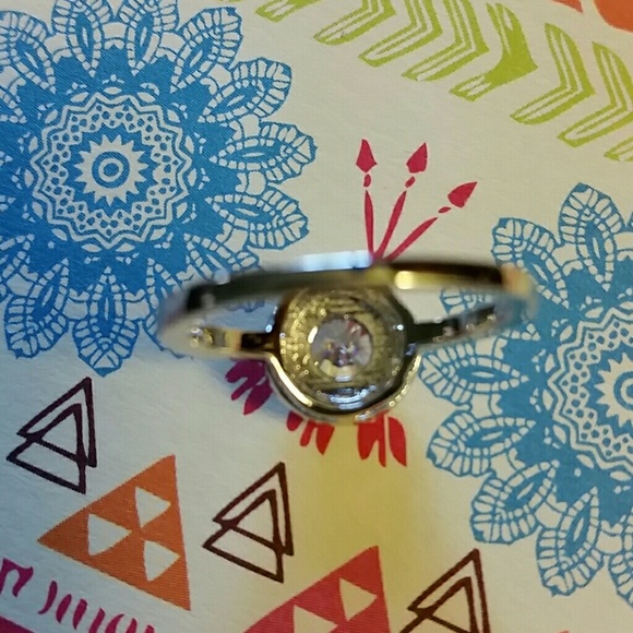 2 ct Round Halo Lab Created Diamond Ring NWT - Picture 3 of 4