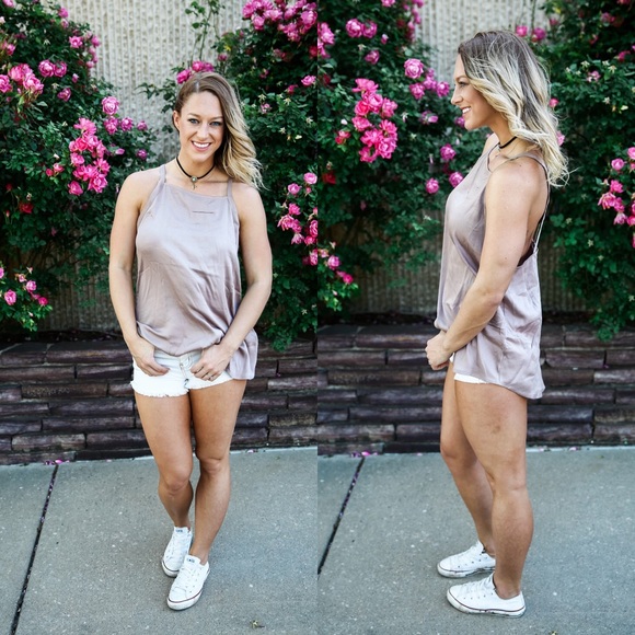 *🌻•Nude Open Back Tank - Picture 2 of 3