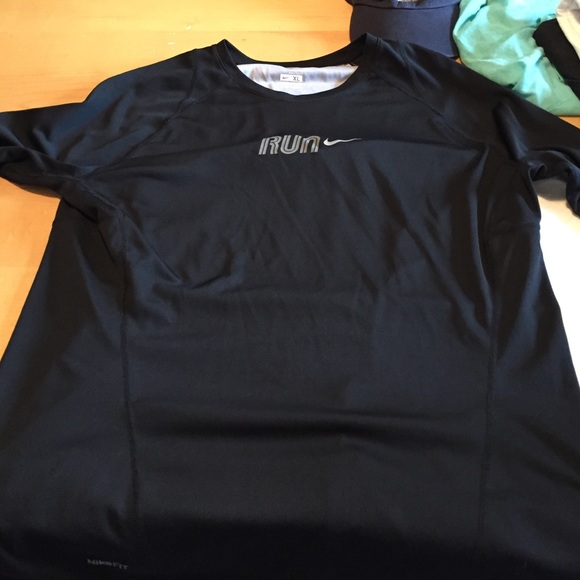 Nike Tops - Women's Nike Fit Dry long sleeve top