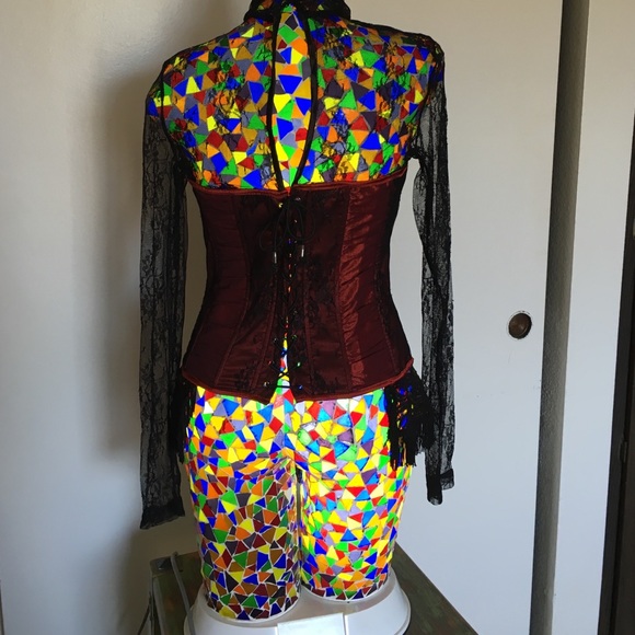 Corset - Picture 2 of 3