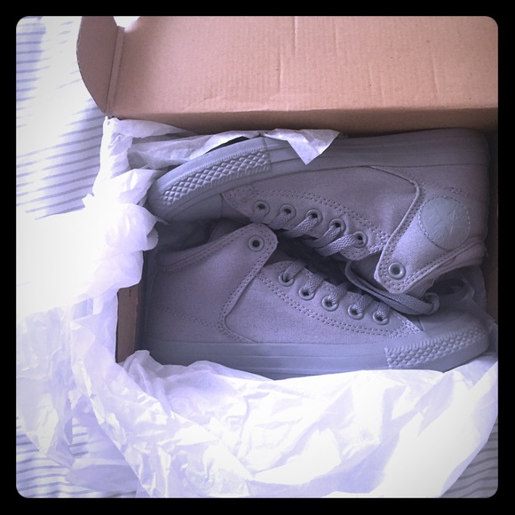 Converse mid highs size 7 grey