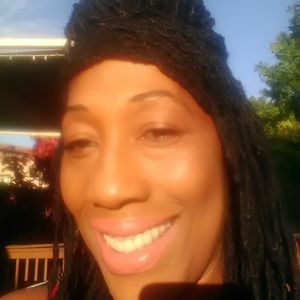 Meet your Posher, Marcia