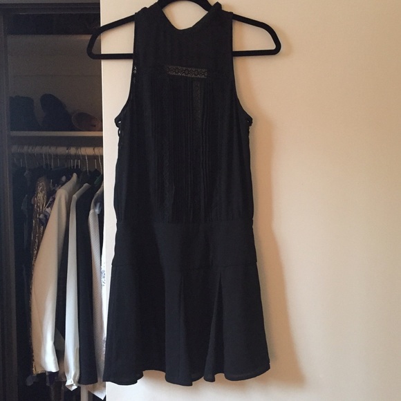 🌿BLACK PLEATED DRESS🌿