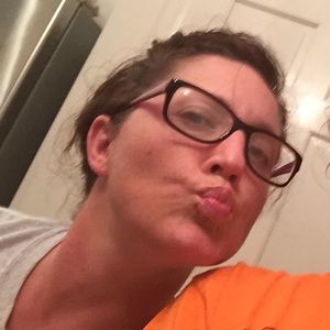 Meet your Posher, Angie