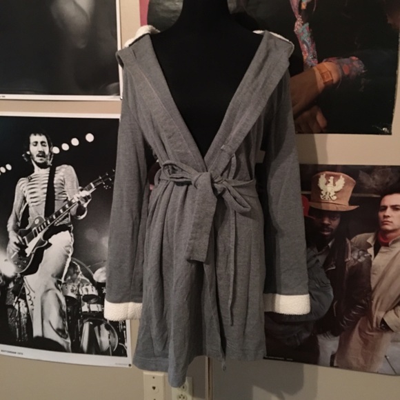 Women's hooded bath robe!