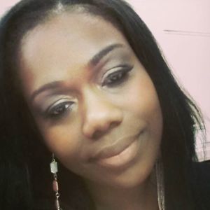 Meet your Posher, Roxanne