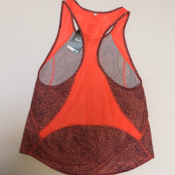 Nike L Tank Top - Picture 2 of 4