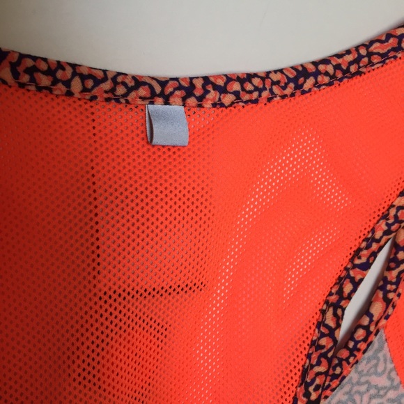 Nike L Tank Top - Picture 4 of 4