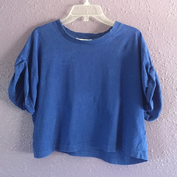 Blue crop top💙
