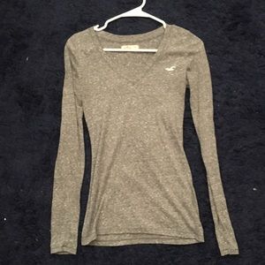 Long sleeve V-neck